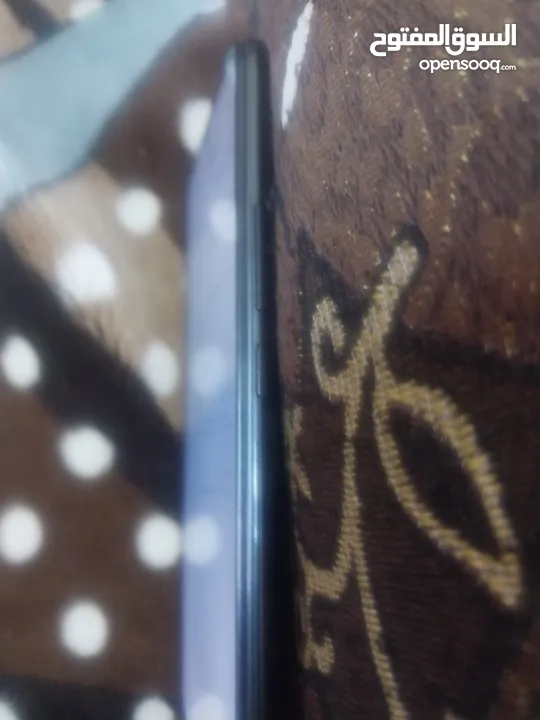 hot 12i  64 g  بسعر مغري