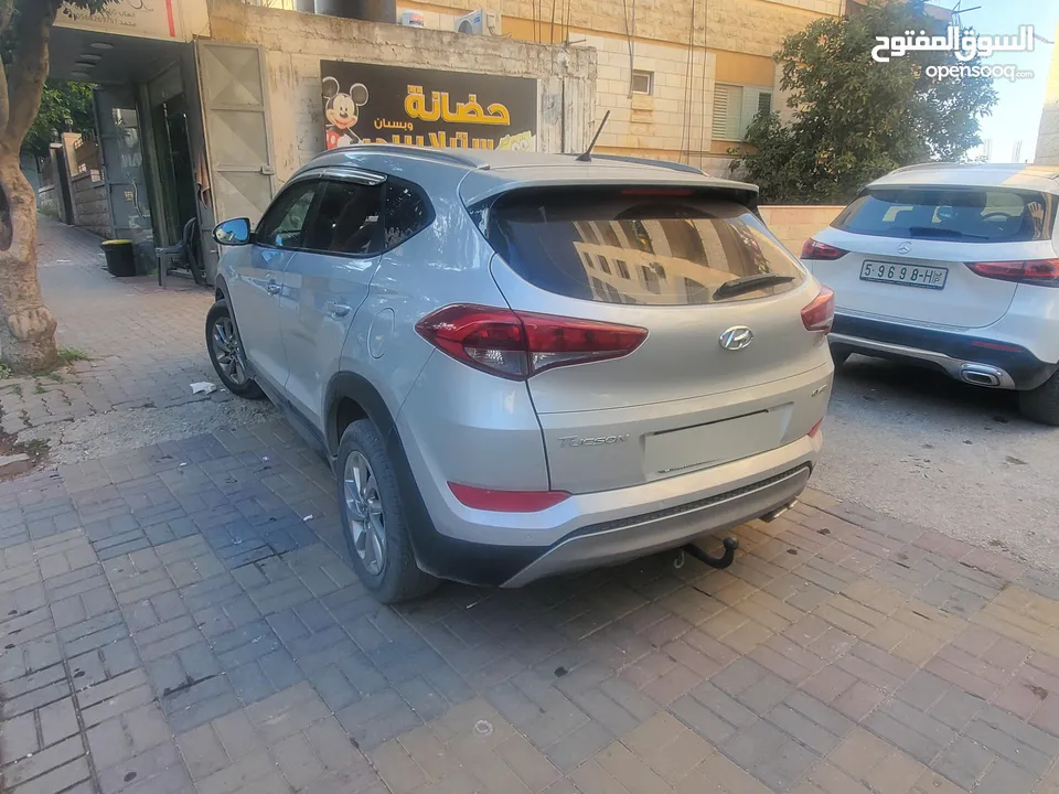 هيونداي توسان ترخيص 2017 بحالة الوكالة بسعر حرق