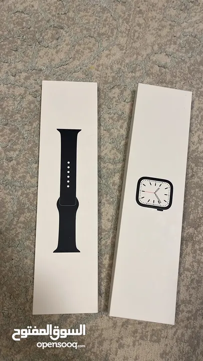 ساعة ابل مستعمله شهر بجميع ملحقاتها   apple watch