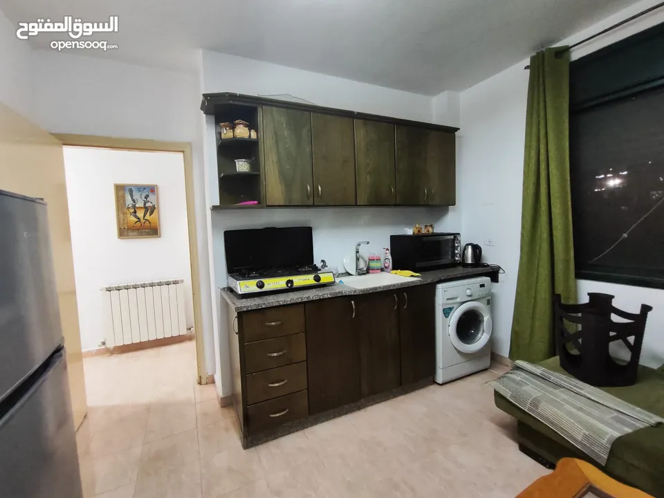 استوديو مفروش للإيجار – عين مصباح قرب بنك فلسطين المركزي