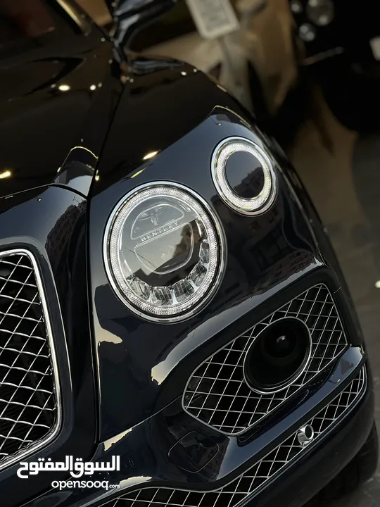 Bentley Bentayga W12-(V12)