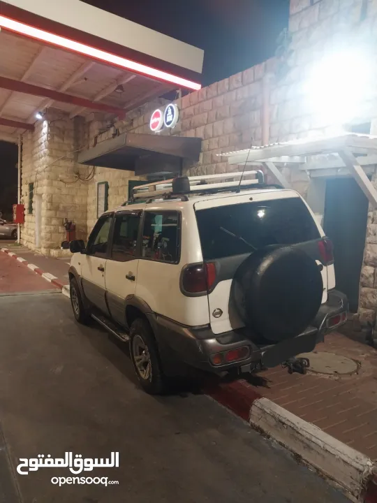 نيسان تيرانو متور 2700