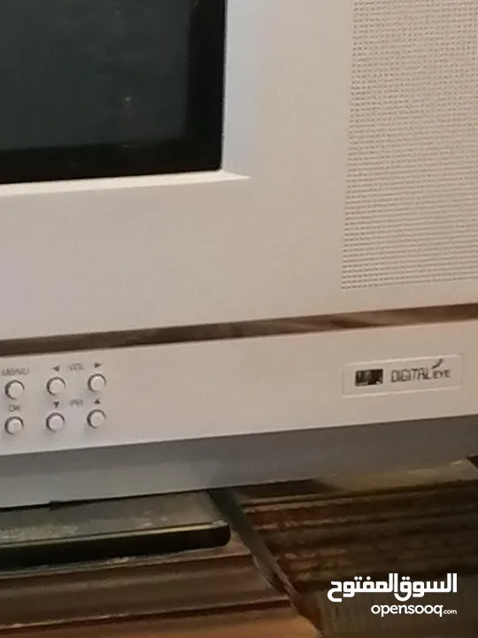 تلفزيون إلجي 32 بوصة Flatron معزز ب 6 سماعات