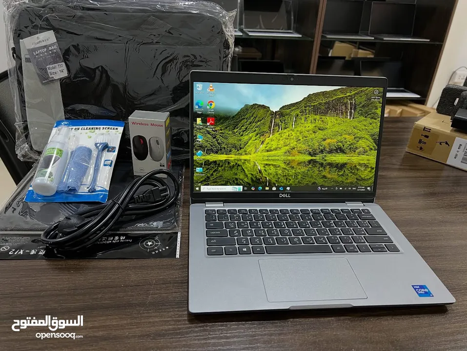لابتوب ديل لاتيتيود جيل 11 معالج core i7 شاشة لمس لون سلفر مميز بصمة للوجه  Ram 16 - SSD 512