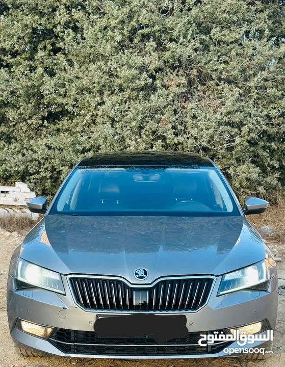 سكودا سوبير بنزين 2019 قوه محرك 2000 بجي 4 /4 280حصان تامين وترخيص شامل لعام كامل عداد قليل