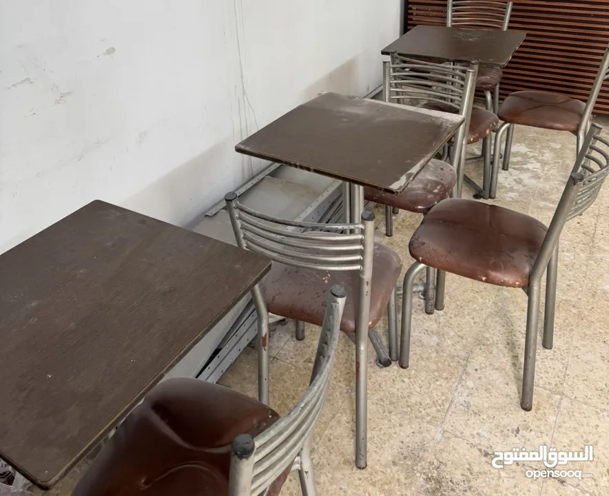 عدة مطعم للبيع