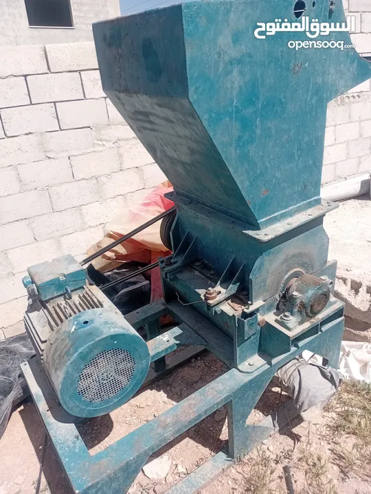 جروشه بلاستك للبيع.مع كل معداتها 60سم شغاله 100/100.