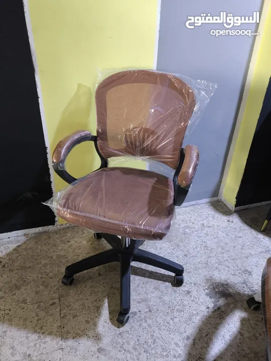 الجلسه الصح بدها كرسي طبي صح ومريح وبسعر خيالي وألوان مميزة جودة عالية وخصم للكميات