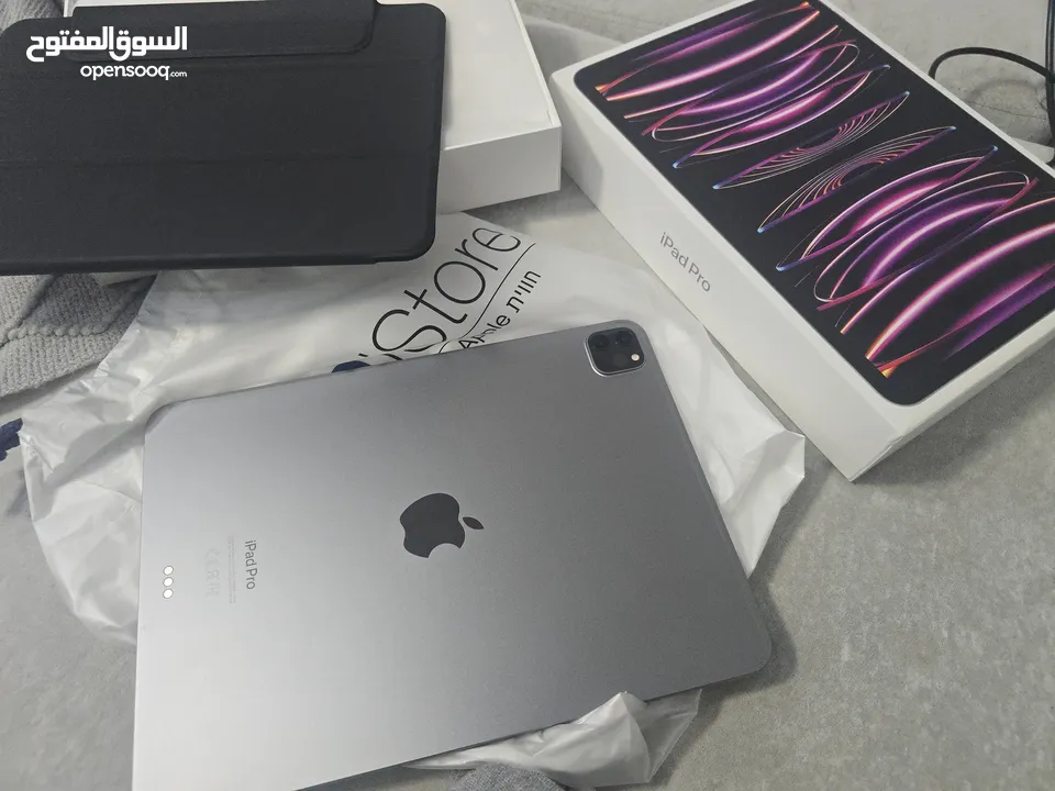 ايباد برو  11 جديد ولا شحط  ستعمل شهري كل غراضه معه  كفاله سي داتا ،