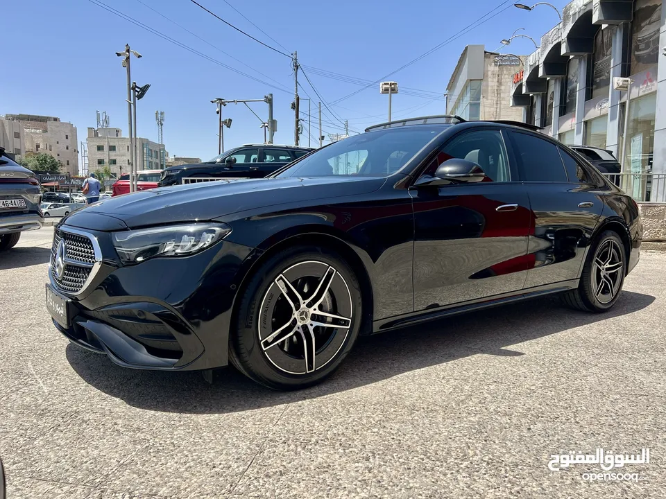 مرسيدس E200 AMG بانوراما كت اسود نايت 2024 الشكل الجديد وارد المانيا بحالة الزيرو مميزة