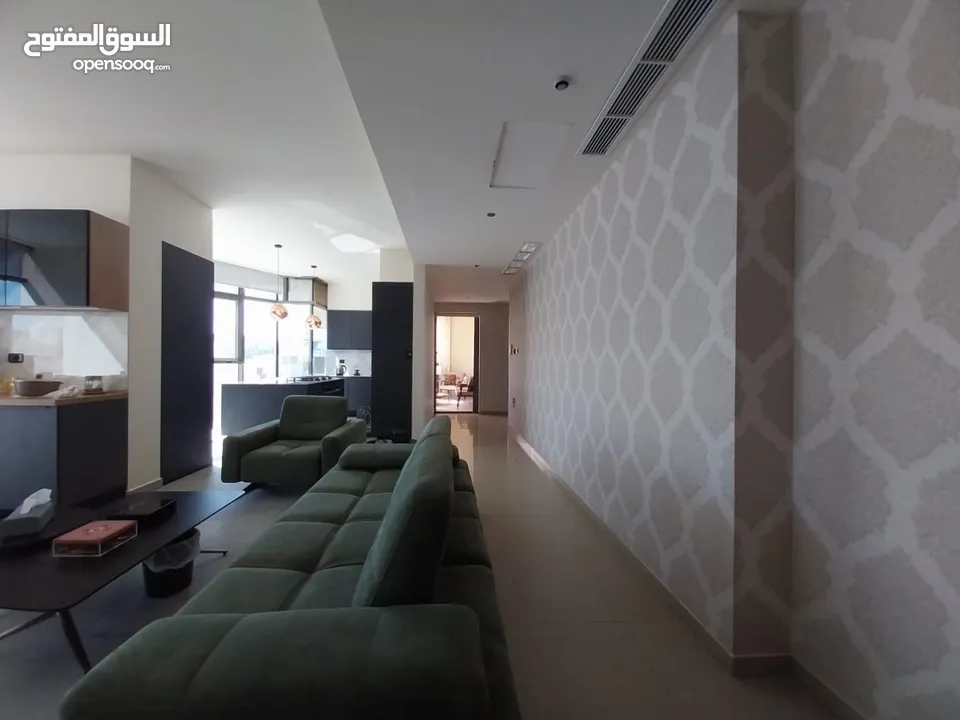 شقه طابقيه لللبيع او للايجار