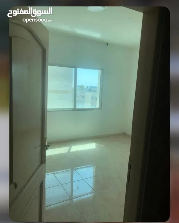 شقة فارغة للايجار في شارع الجامعة 240