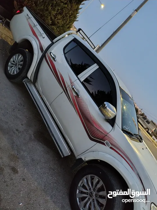 بك اب متسوبيشي L200 موديل 2011 4*4