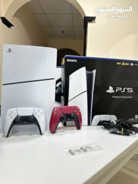 PS5 Slim Digital with 2 controllers and 5Games + G29 Steering wheel + Samsung Smart Tv 58inch HDR 4K