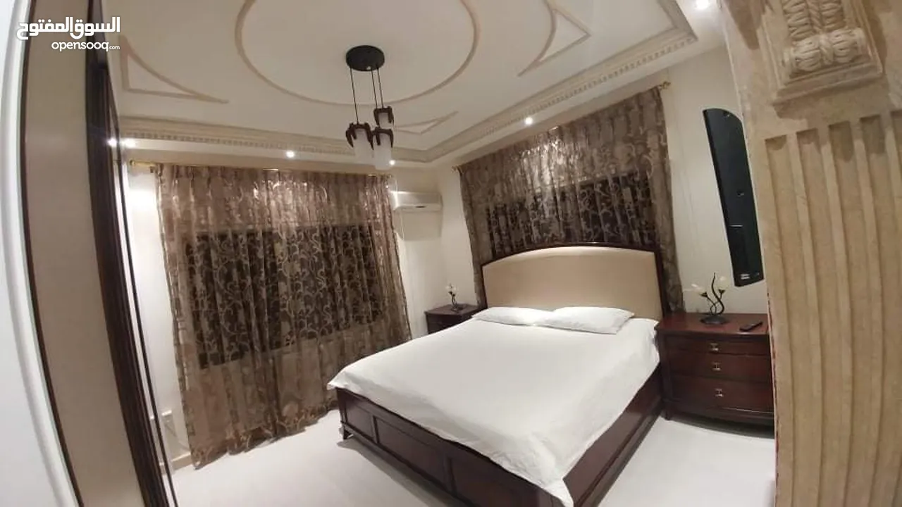 عقار سكني مميز للبيع في عمان الغربية الچاردنز قريب من كل الخدمات مع إطلالة بوجهتين