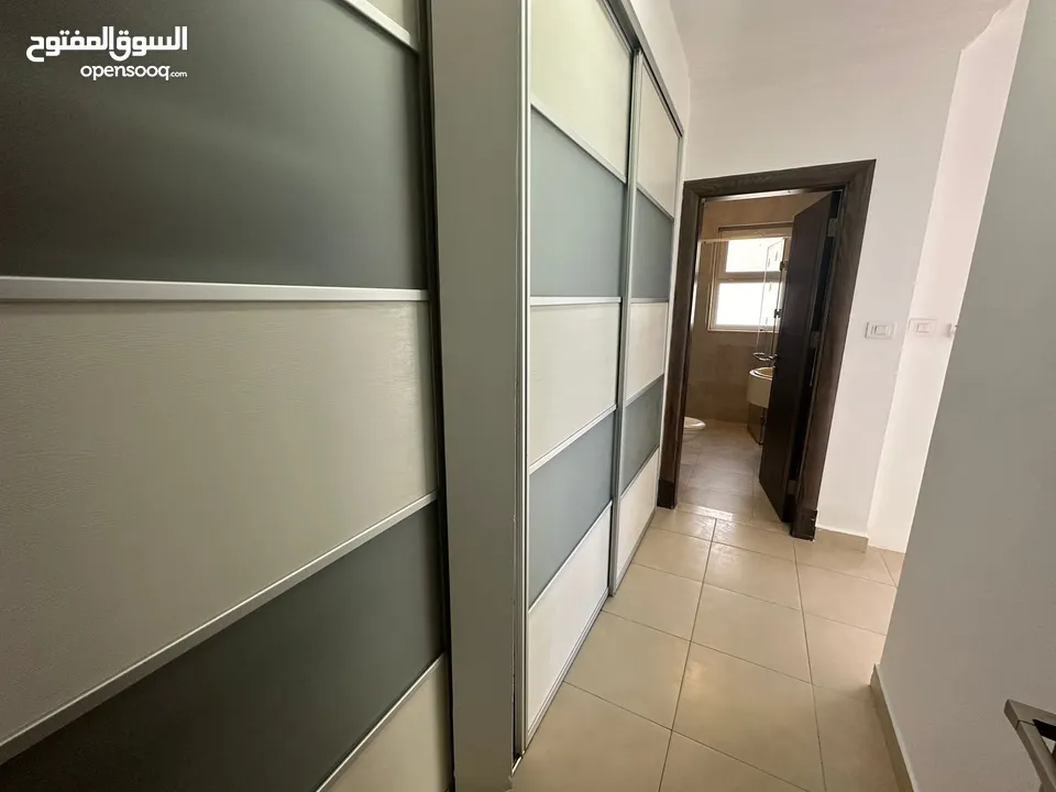 شقة شبه مفروشة للايجار في عبدون ( Property 38268 ) سنوي فقط