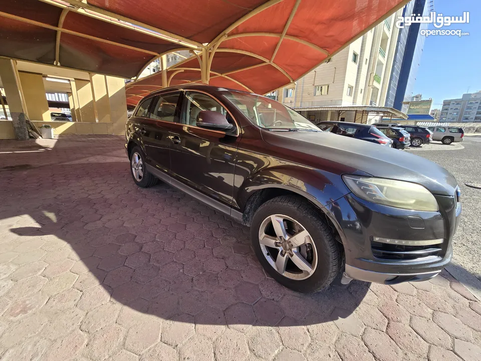 Audi Q7 quattro 2011