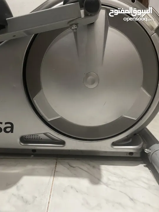 جهاز رياضة كروس (cross trainer)مستعمل خالي من الأعطال بحالة ممتازة