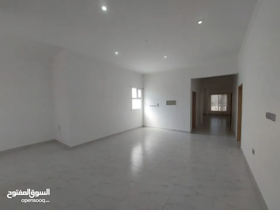 3 BR Luxury Penthouse Apartment in Al Hail North for Rent