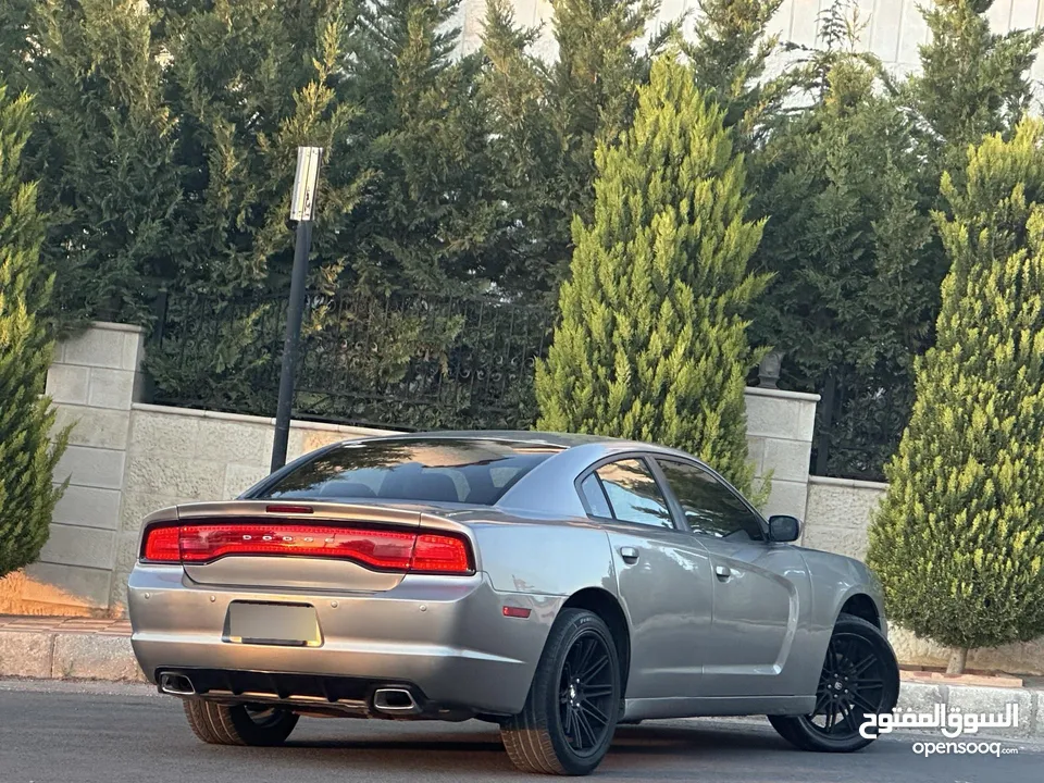 Dodge charger model 2011 (3600cc) for sale