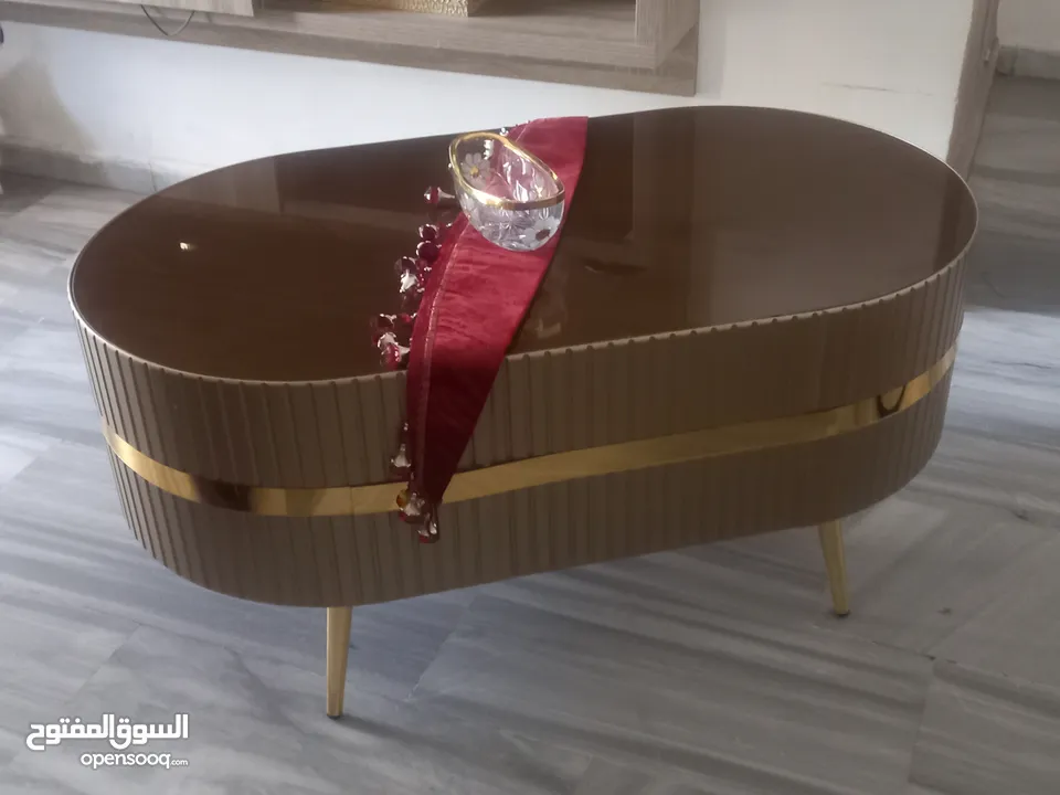 طاولة وسطية للبيع