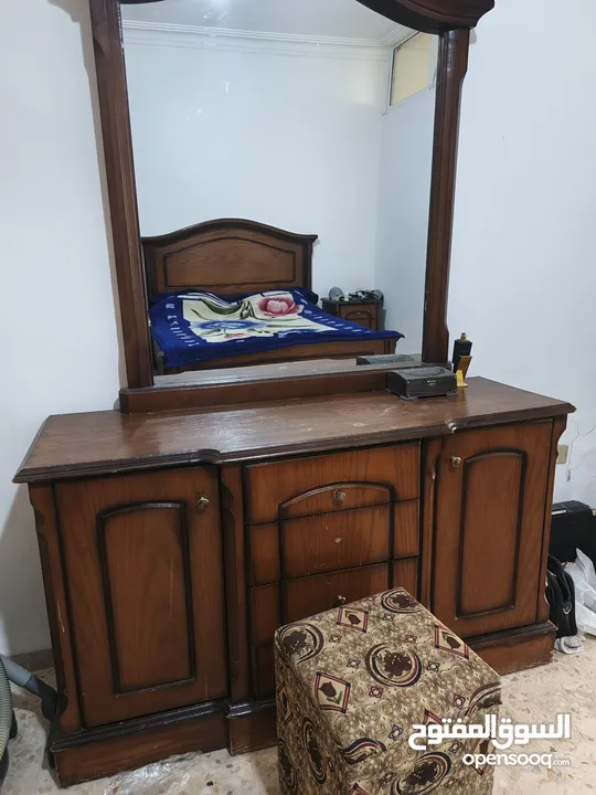 غرفة نوم ماستر مستعملة بحالة جيدة