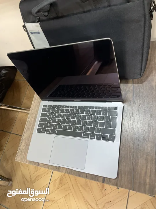 MAC BOOK AIR 2019 بسعر 270 افضل سعر بسوق