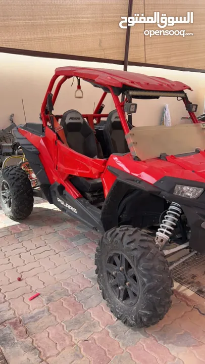 للجادين فقط. RZR1000cc 2015