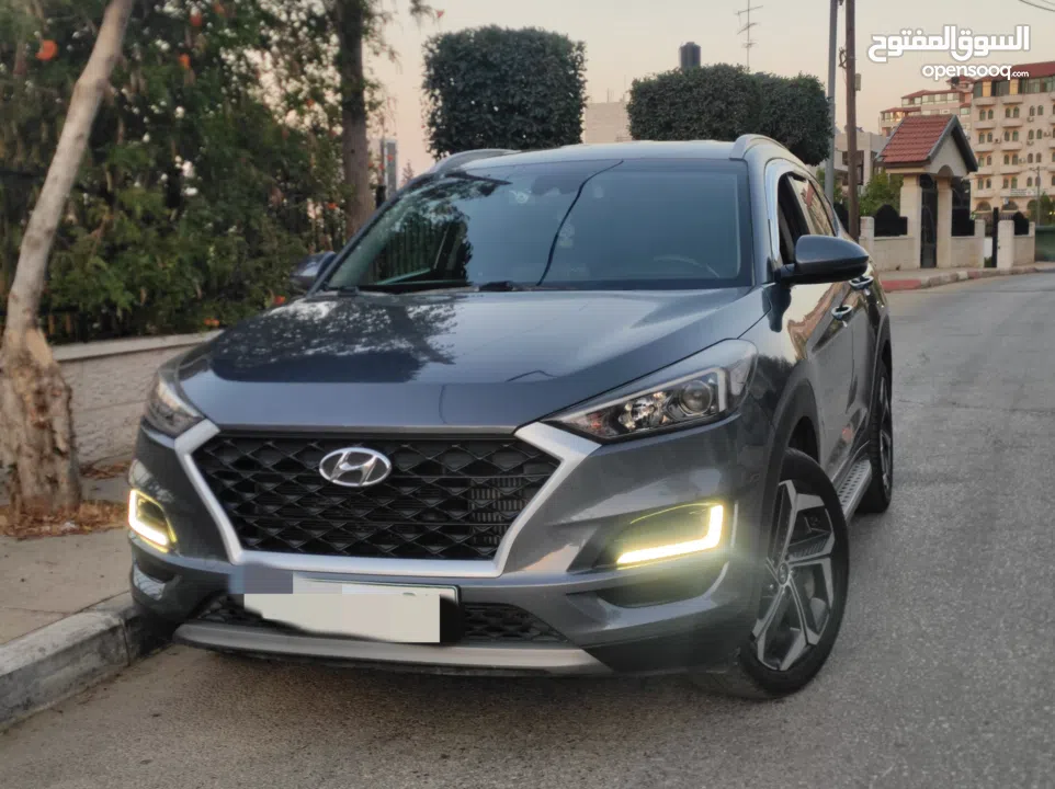 هونداي توسان فحص نخب ترخيص 19 وعداد أصلي 85000كم فقطططط