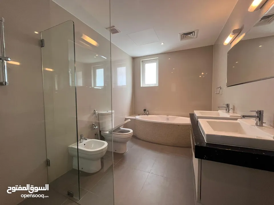 4 + 1 BR Stunning Villa for Rent – Al Mouj
