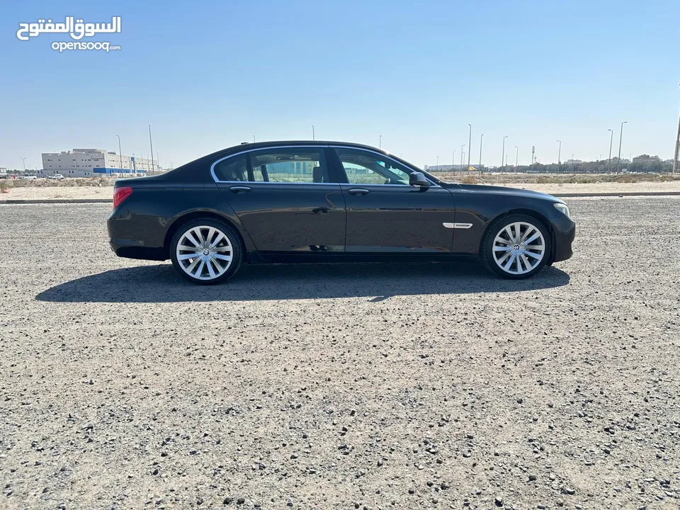 BMW 740Li بحالة ممتازة