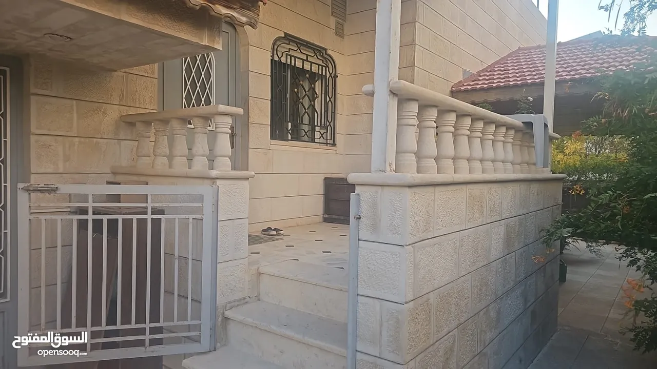 فيلا فاخرة للبيع في الجندويل