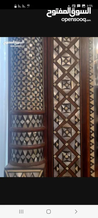خزانة دمشقيه بحاله ممتازة تحفة فنية من النوادر من الصدف  شغل يدوي قديمة جدا  عمرها اكثر من 130 عام