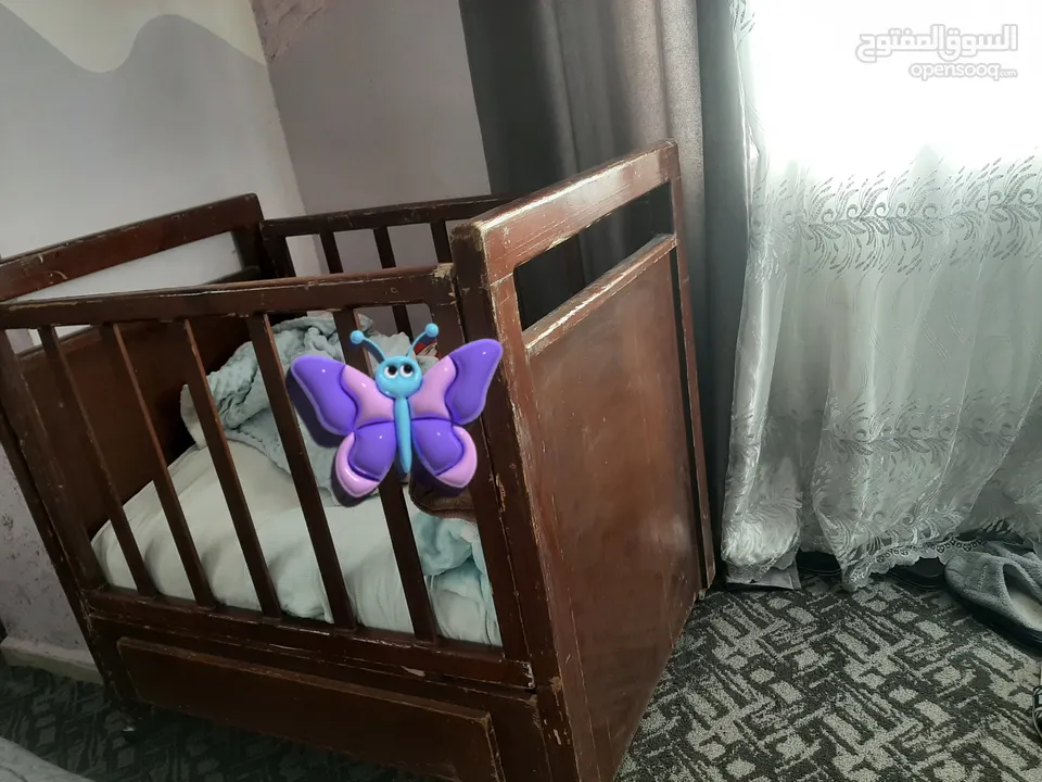 تخت أطفال خشب زان اصلي ثقيل يتحمل لعمر خمس او ست سنوات