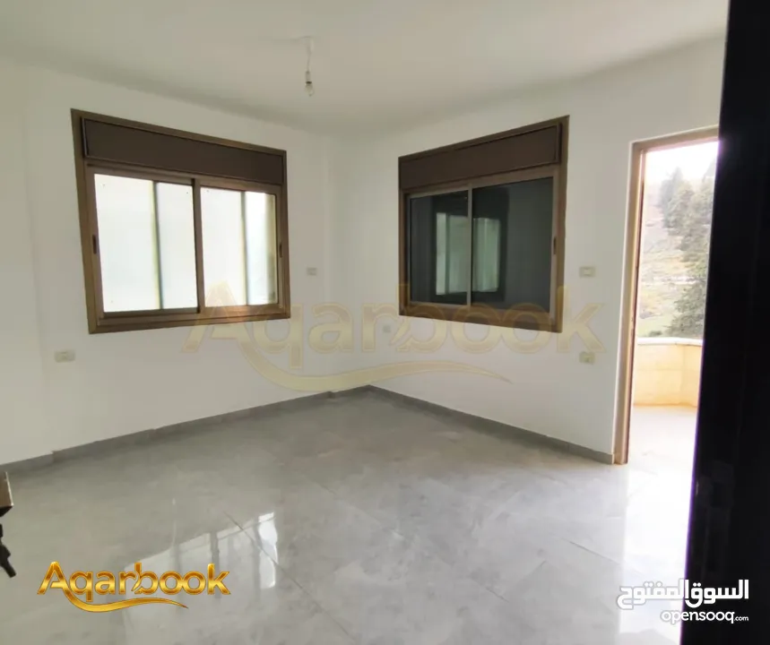 شقة مميزة للبيع في عين منجد شارع حنا نقارة – قرب مدرسة بال إنترناشونال