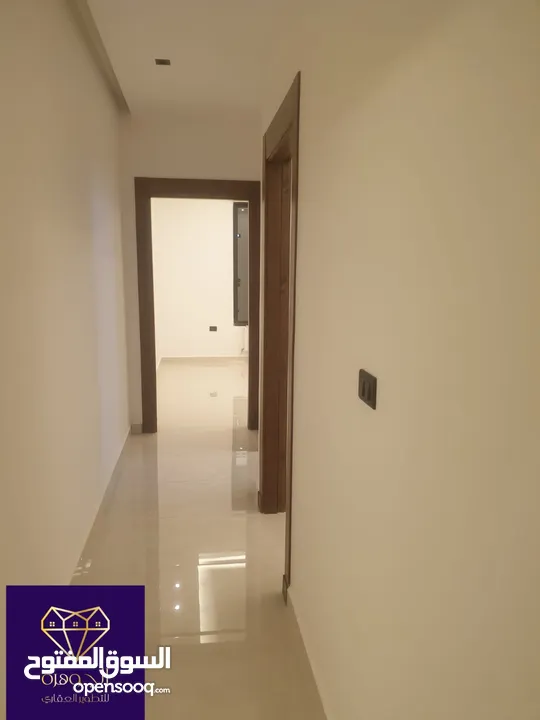 طابق اخير مع روف دوبلكس فاخر لم يسكن لقطه وبسعر مغري جدا عرض خاص أرقى مناطق خلدا وام السماق