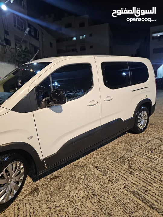 بيجو ريفتر 2022