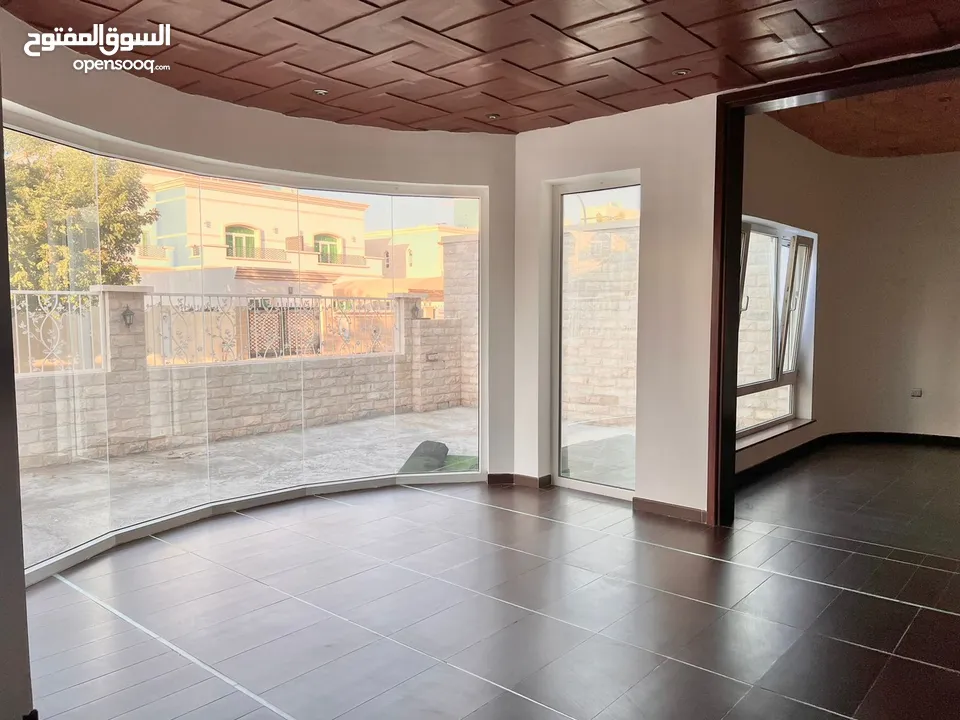 6 Bedrooms Semi-Furnished Villa for Rent in Azaiba REF:1064AR