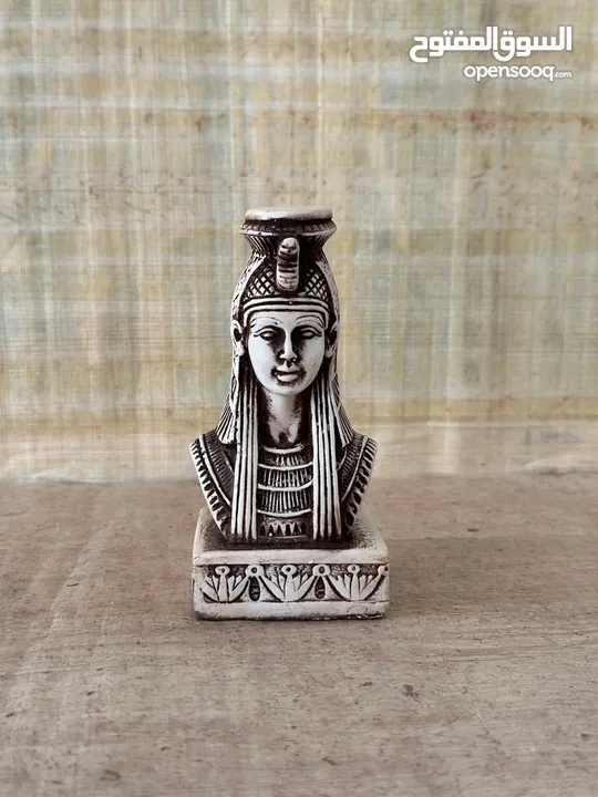 Pharohs statues & Egyptian decorative items for sale .