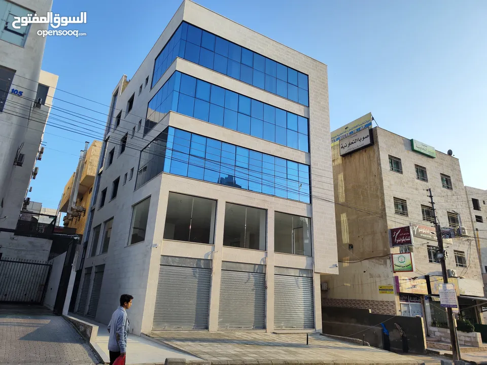مجمع تجاري جديد بسعر مميز و لقطه للبيع