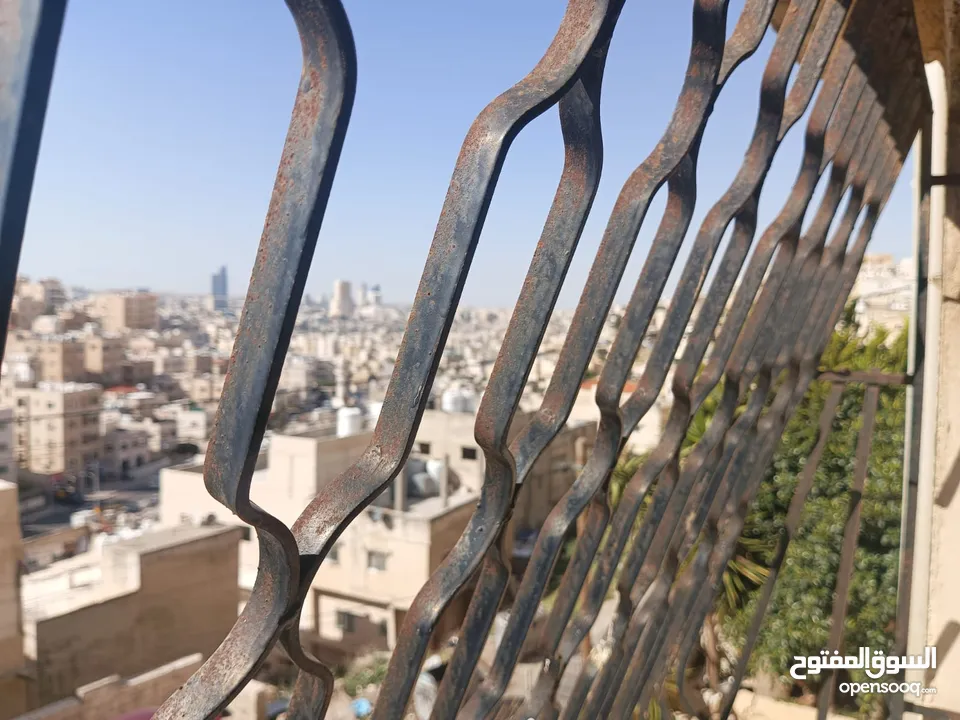 شقتين للبيع في حي نزال