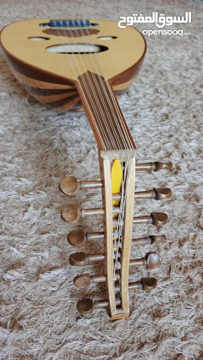 عود عزف للبيع موجود بـ ( اربد )