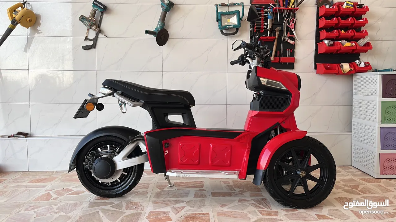 Electric scooter (DOOHAN-iTANK) 3000 watt.(for sale in salt city).السلط