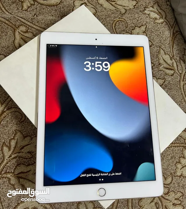 ابل ايباد عدد2  ipad pro 9.7  32 GB    ipad (9th Generation) WI-FI 64GB    APPLE PENCIL 1 Generation