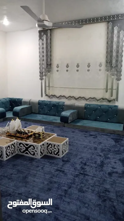 تفصيل جميع المجالس العربية والخليجية يوجد مجالس جاهزه ستاندر يوجد برادي جاهزه وتفصيل