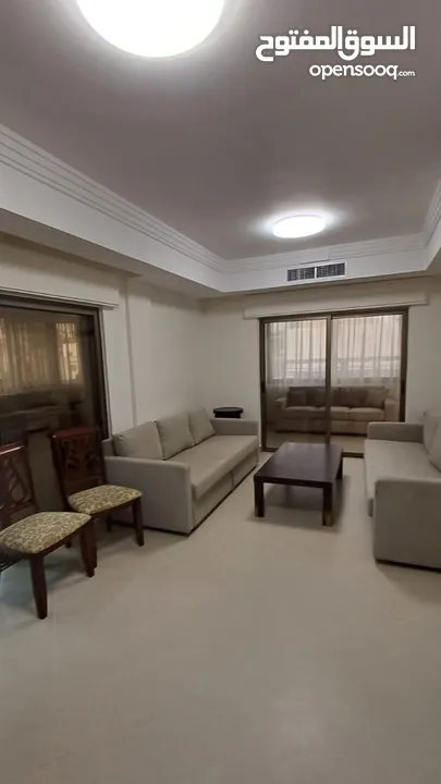 شقة مفروشة في - عبدون - روف بترس خاص ثلاث غرف نوم بفرش جديد (6929)