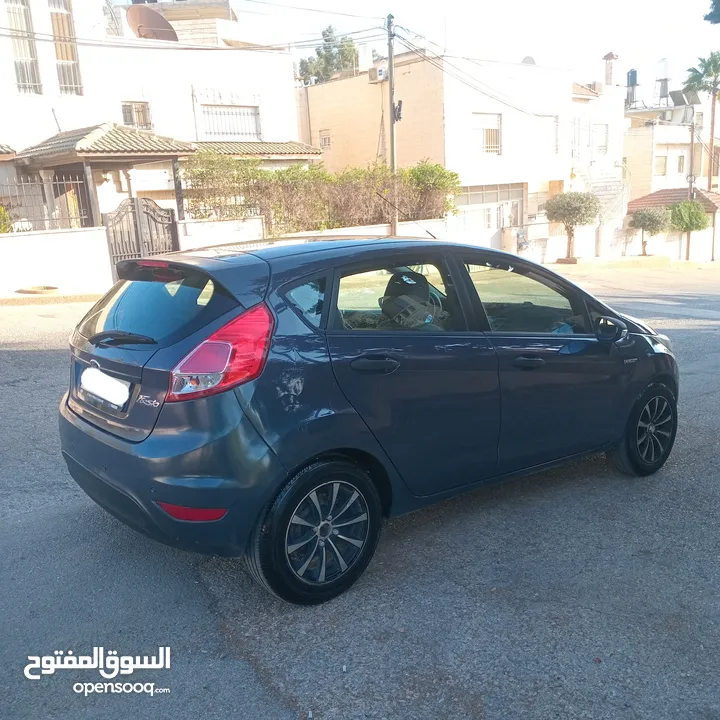 فورد فييستا 2013 جير عادي بنزين