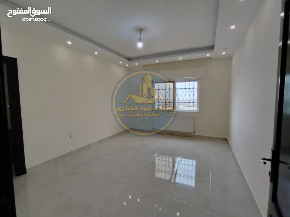 رقم الاعلان (5256) شقة للبيع في ام زويتينة قرب دوار إقرأ بناء حديث