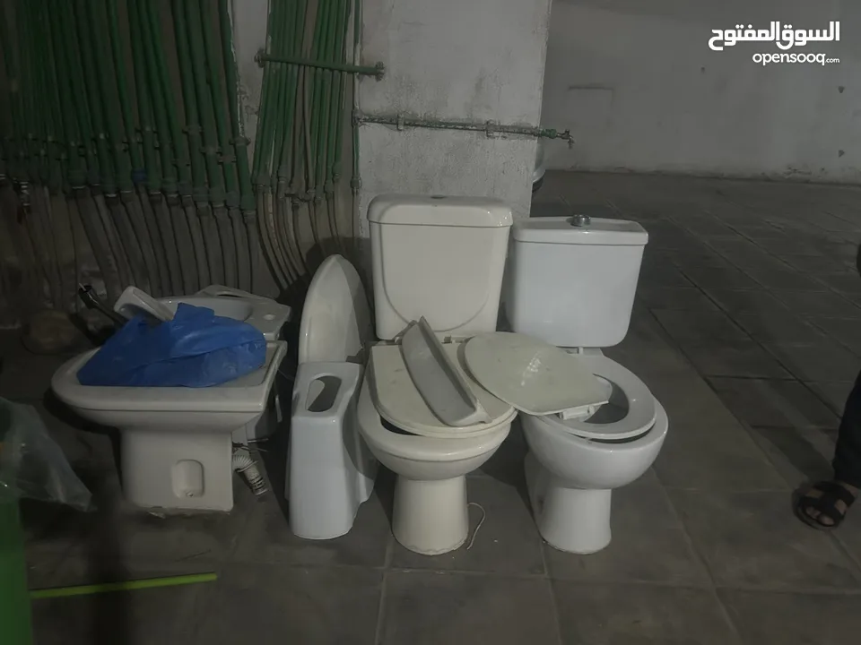 طقم حمام لون ابيضّ وبيج