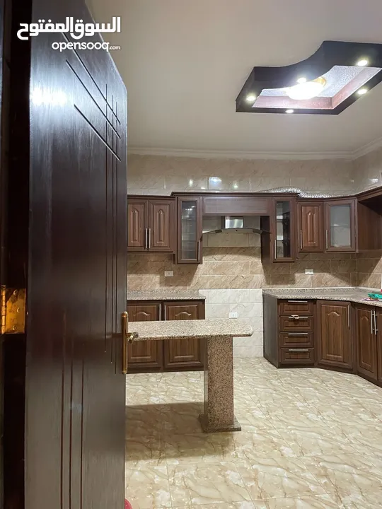 شقة مميزه للبيع في طبربور شارع الحج  قريب من بيت معان بسعر مغري 52000